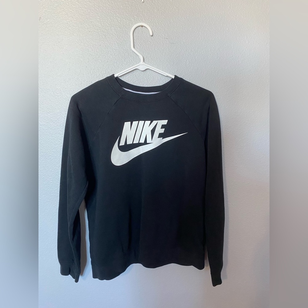 Nike sweatshirt